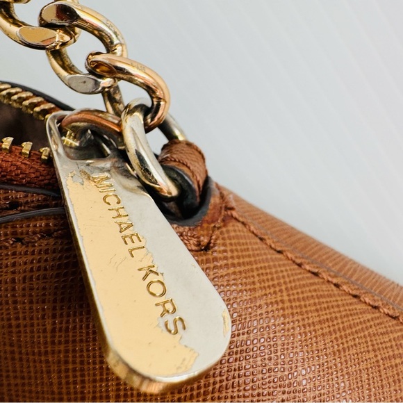 Michael Kors Tan Crossbody Bag with Gold Chain - Picture 4 of 16